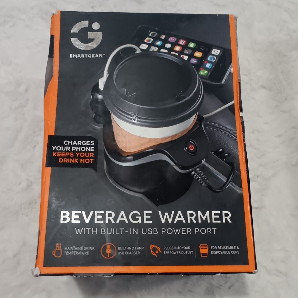 Smart Gear Black Beverage Warmer with USB Power Port -Brand new in box